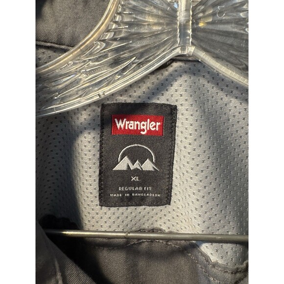 Wrangler Outdoor Series Regular Fit Mens XL Button Up Shirt Gray Long Sleeve EUC - Picture 4 of 7